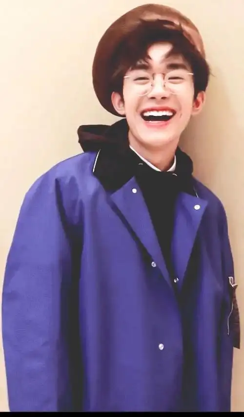 每一款笑容都伴随着治愈的梨涡出现,每一款都好爱