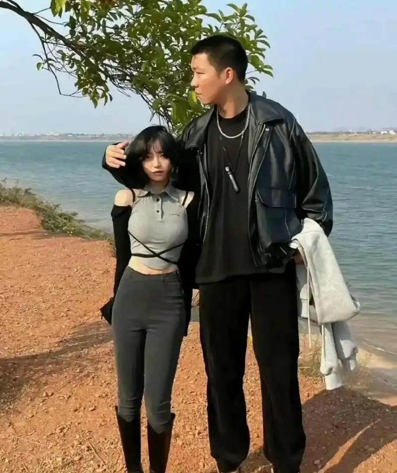 网友:不懂就要问,为什么大高个男生,都喜欢找体型娇小的女生?