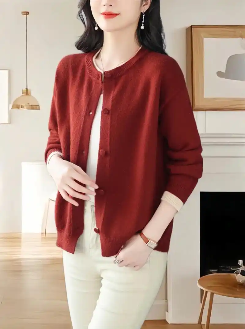 春秋短款圆领外搭开衫,时尚的圆领设计 - 抖音