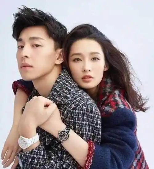 吴昕与潘玮柏,李沁与邓伦,小细节说明他们是情侣还是朋友_网友_真爱