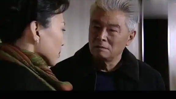 神圣使命黄大伍要挟局长夫人谁想刚一开口就被手铐伺候了