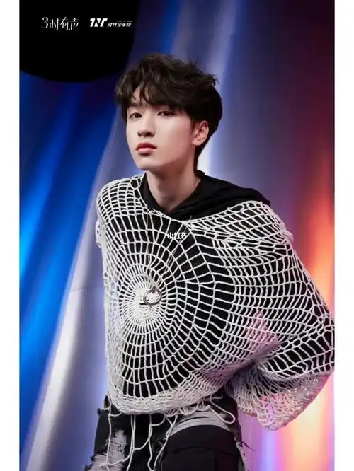 严浩翔  #时代少年团严浩翔  #纪梵希