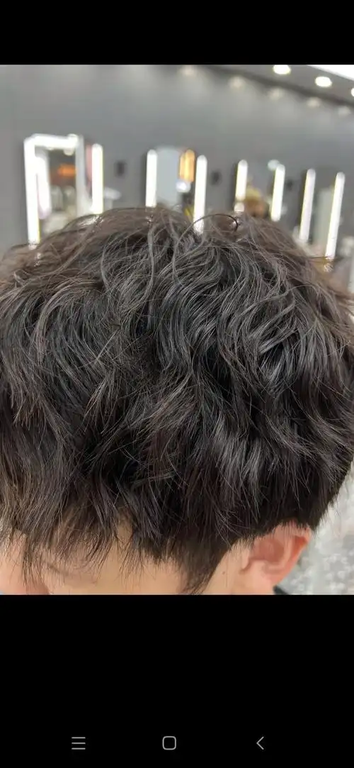 自然蓬松男士卷发 #男生烫发发型推荐由