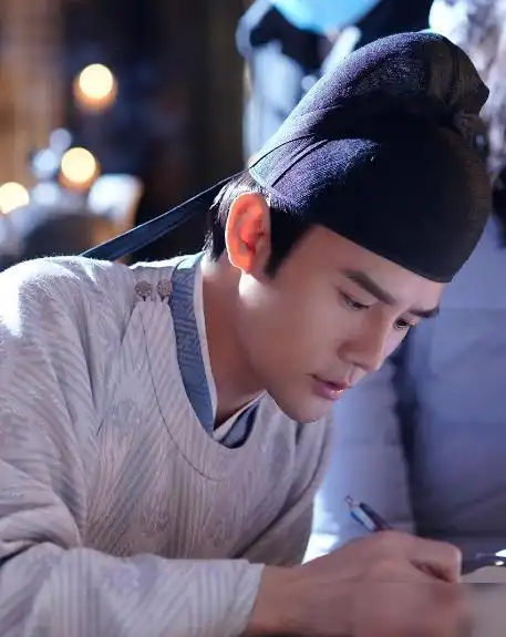 雷东宝杨烁的剧一完,宋运辉王凯的新剧接着上,江疏影古装真典雅_网易