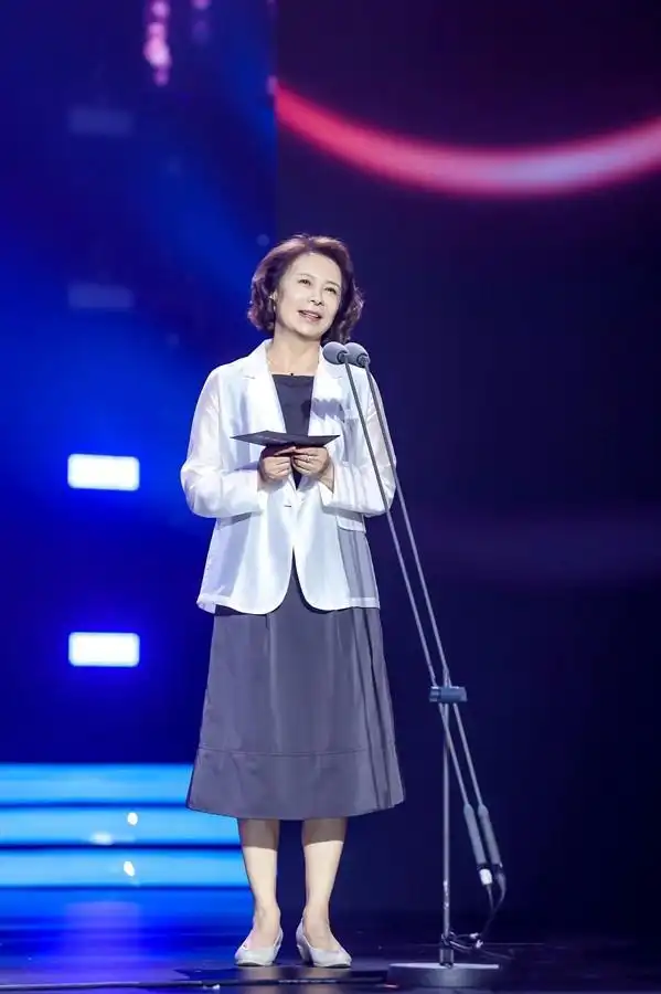 老演员刘佳个人简历(61岁刘佳真是岁月美人)(4)