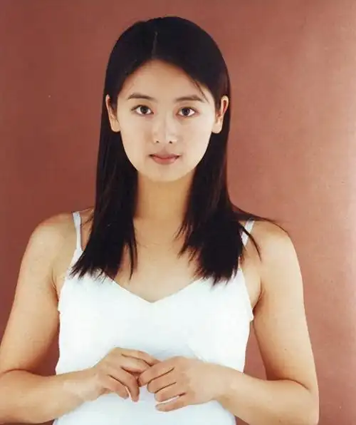 回顾李佳璘一部剧到事业巅峰二婚嫁穷小子今丈夫红到令人嫉妒