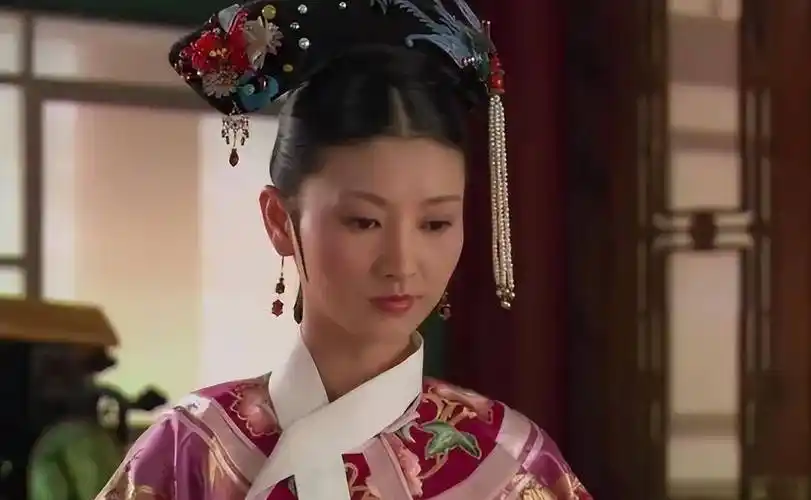 原创眉姐姐斓曦与老公结婚10年恩爱至今如今38岁低调生活