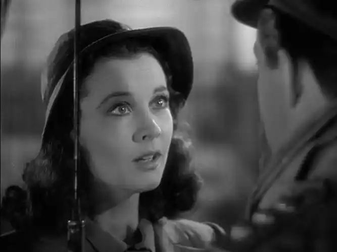 怎么欣赏要先理解为什么翻译为"蓝桥"(魂断蓝桥)影评