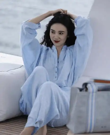 笑翻了!善恶到头终有报!43岁"无人敢娶"的宋佳,已经走上了另一条大道