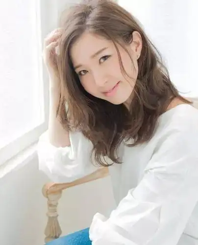 日系中长发造型