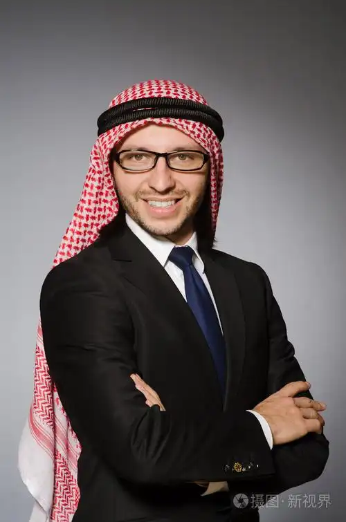 阿拉伯男子在多样性概念照片-正版商用图片0bhr4f-摄图新视界