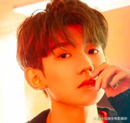 11月29日消息,近期有关备受关注的人气偶像王源的感情曝光令粉丝们