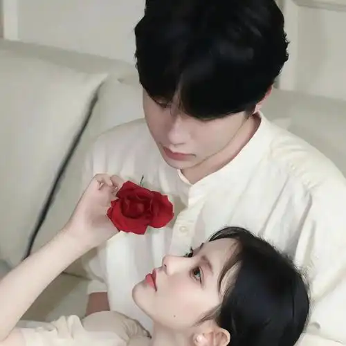 臭宝𝙒𝙚𝘾𝙝𝙖𝙩新的甜甜情侣头像 来啦