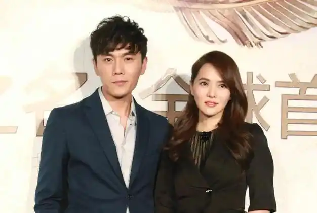 事实证明,娶了大自己十岁伊能静的秦昊,早已走上了另一条道路!