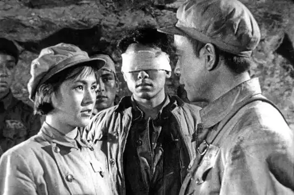 电影背后的故事:电影《上甘岭》最早的名字叫《二十四天》