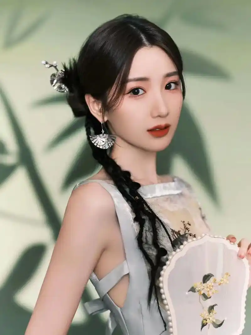 毛晓彤照片最新照片展示! - 抖音