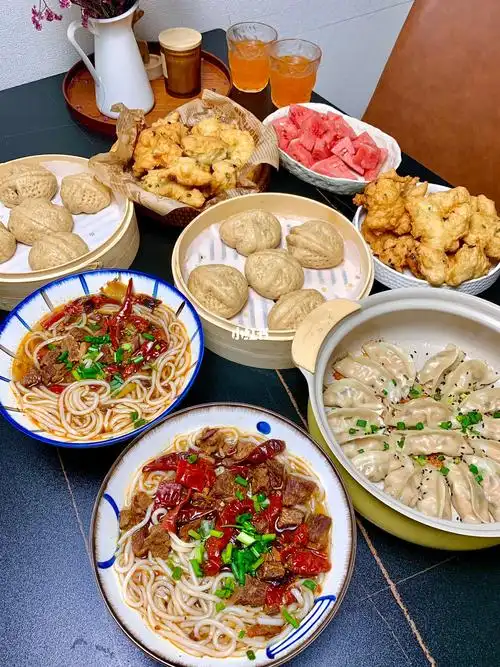 湖南人的早餐75太丰盛了我做梦都没这么大胆