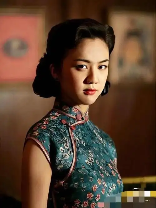 10位女星旗袍造型,有的丰满,有的文艺,还有人美的跨越世纪!