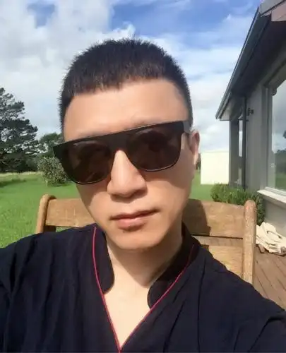 "颜王"又自拍!孙红雷戴墨镜扮萌被赞"少女雷"