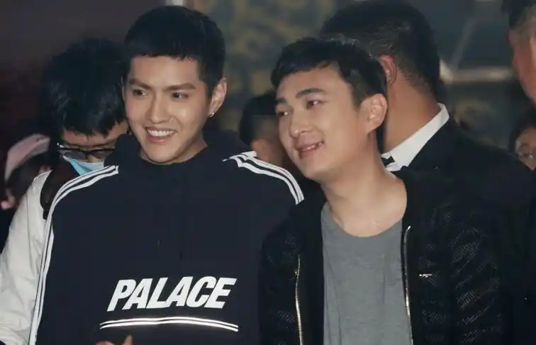 刘亦菲,李冰冰,李易峰,王源,管虎,冯小刚,陈学冬等人都没有取关吴亦凡