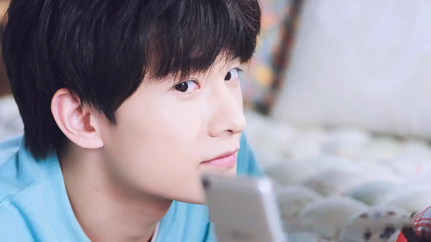 杨洋最新帅气写真图片桌面高清壁纸