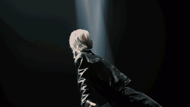 蔡徐坤舞台背影##蔡徐坤最新单曲试听