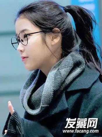 马尾发型 > 圆脸马尾发型 9款马尾辫扎发正适合(7) 导读:圆脸马尾发型