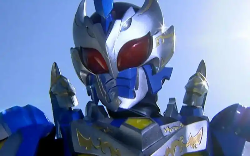 巨木羽翼般曲伸迅敏的力量——风鹰铠甲