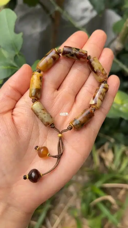 良渚文化玉勒子