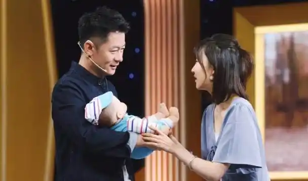 著名演员李健:凭"孙成海"家喻户晓,娶初恋妻子生一女幸福美满