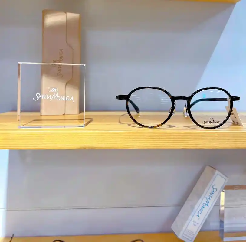 95日本眼镜-圣曼尼加.眼镜是一种态度,亦是一种生活方式.  - 抖音