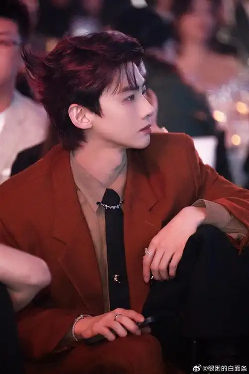 白敬亭支持张若昀新剧