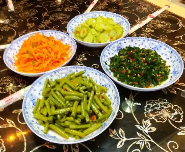 四个可口小菜,寓意四季发财,好事成双