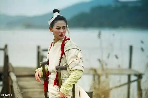 张柏芝的男装造型不少,最经典的应该是《飞侠小白龙》.