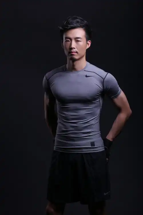 健身教练 马甲线