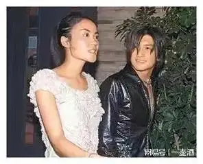 感怀初恋谢霆锋对张柏芝情深意切浓情似水岁月静好