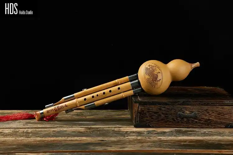 乐器产品葫芦丝静物场景图拍摄