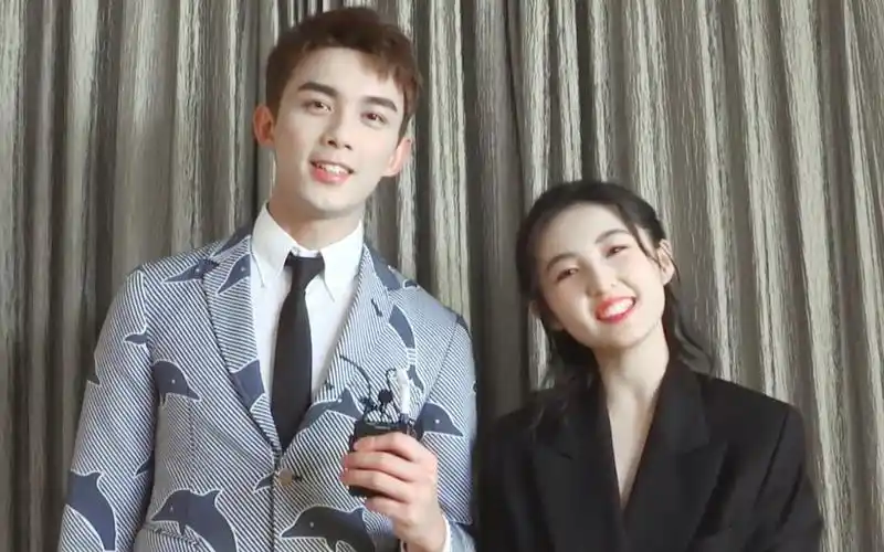 吴磊×张子枫 | 恋爱的开始