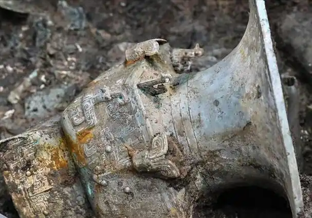 关于青铜的未解之谜(长白山未解之谜青铜门) - 非常到家