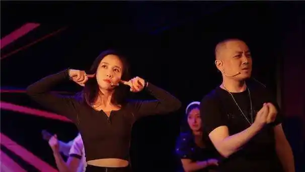 11年下半年,2016金银玲曾一度想过放弃演艺圈,她尝试过去做公司职员