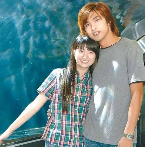 刚翻红便被告性骚扰?贺军翔:"好丈夫"人设翻车,过往争议不断