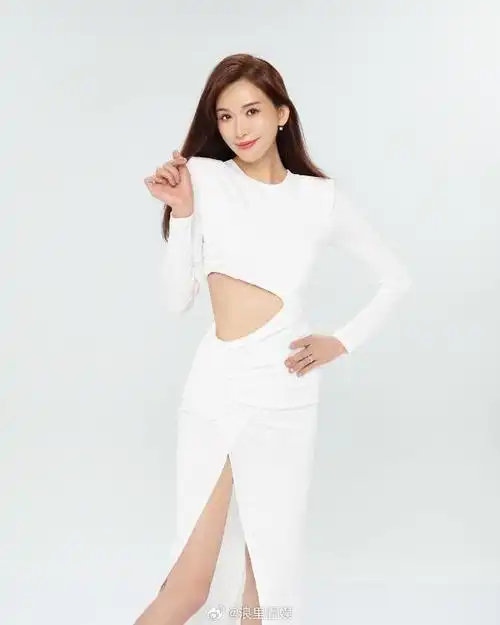 绝了50岁林志玲晒近照身材前凸后翘长腿吸睛