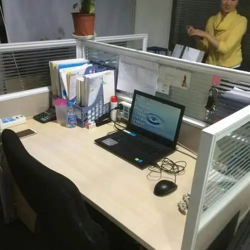 08  人事行政部  王小永工位