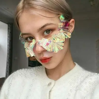 侧脸唯美带花欧美女生头像 - 微信头像 - 潮人个性网