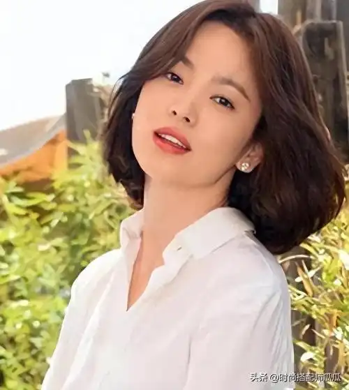 与服装相比,发型设计更为复杂和深奥,因为发型对脸型和头型有直接的