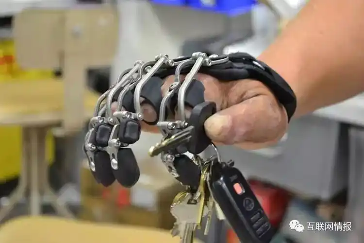 它发明了一款机械假肢手套mcpdriver.