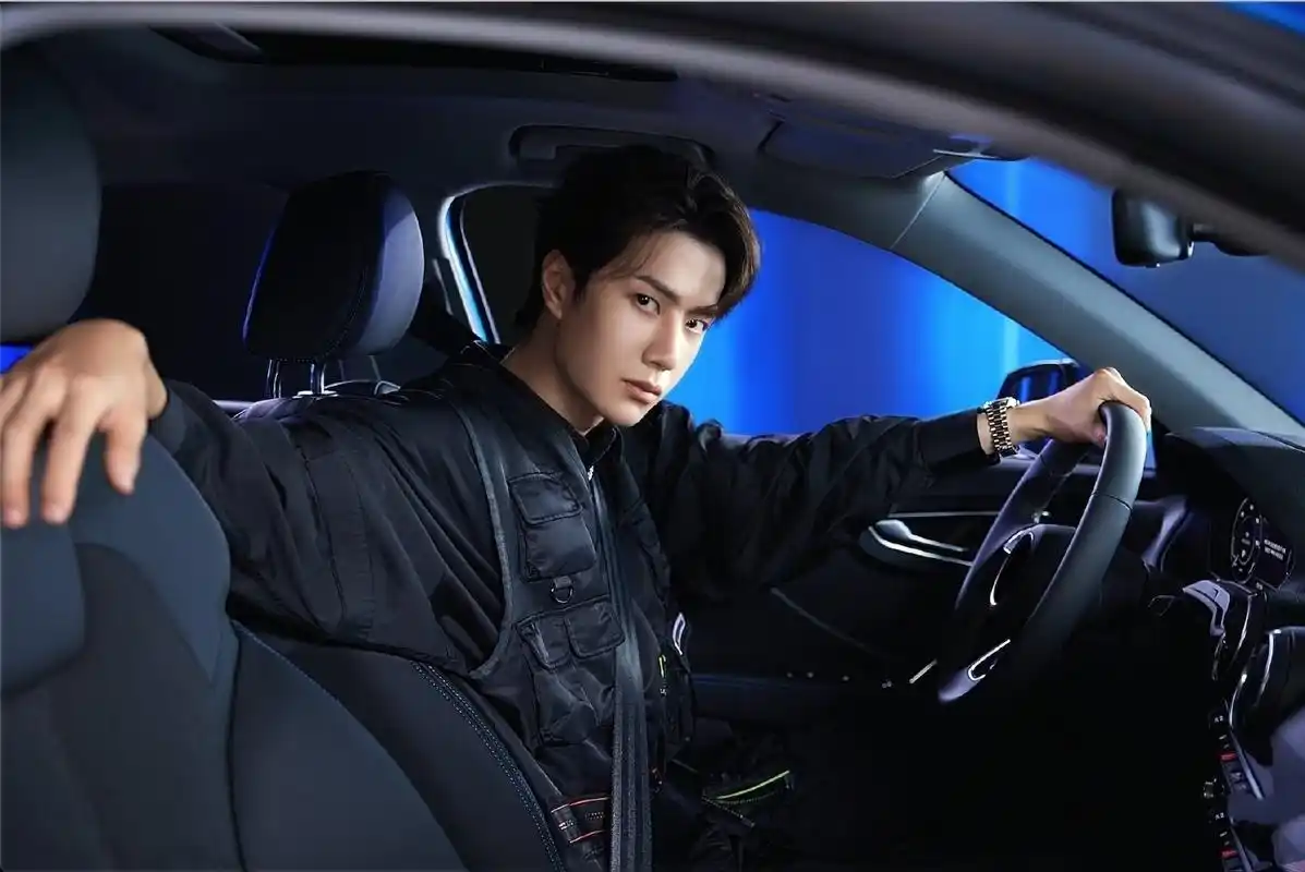 不一样的王一博,无水印高清壁纸来啦