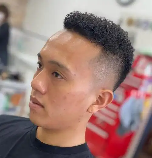 头发少适合什么发型男生_中年人适合的帅气发型