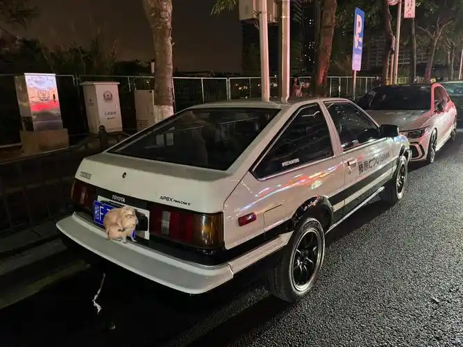 晚上散步偶遇ae86_丰田86社区_易车社区