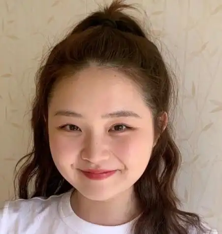 头像女微胖真人照片